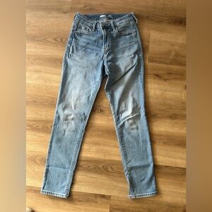 Old Navy Woman’s Power Slim Straight High-Rise Jeans - Size 4 - EUC